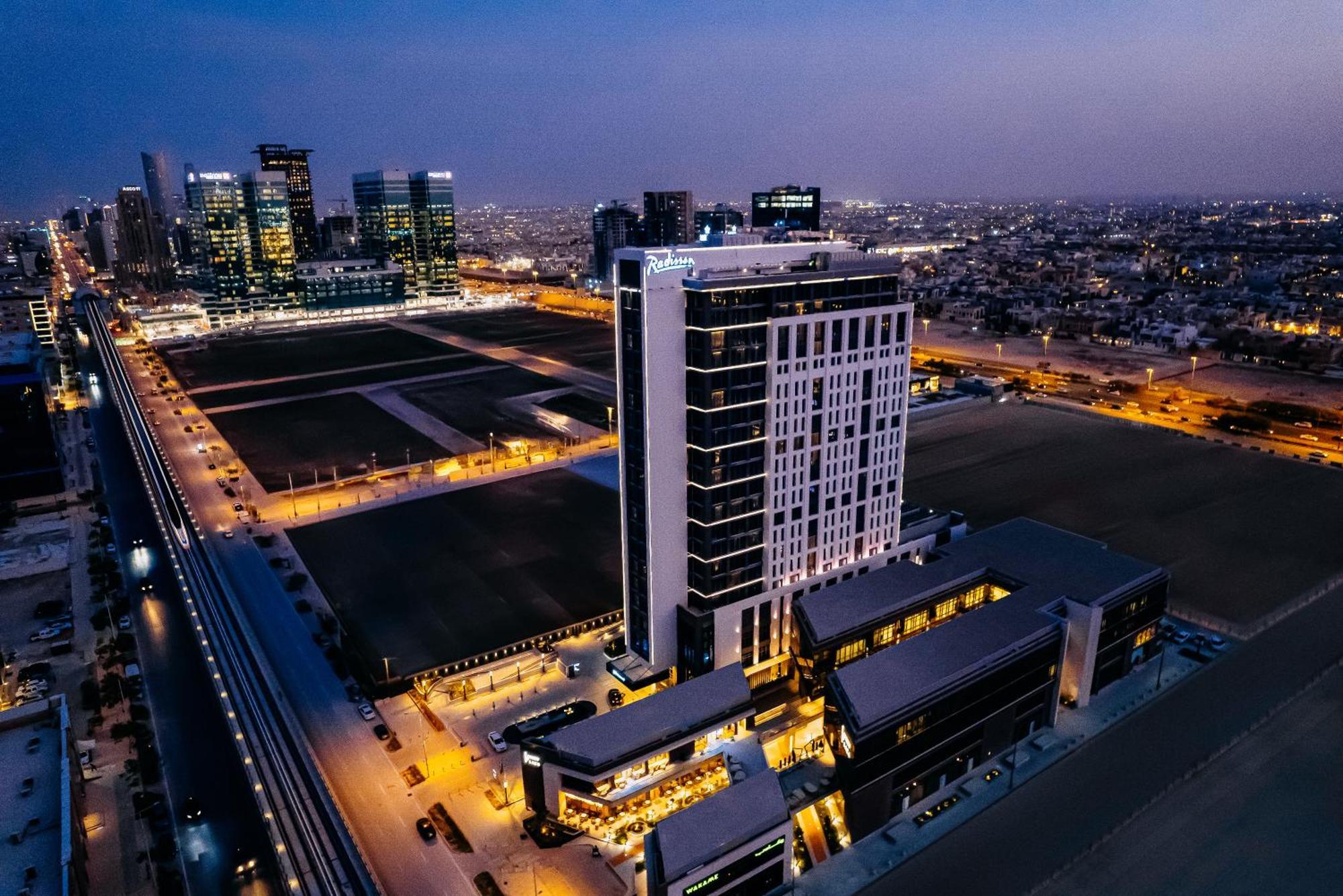 Radisson Hotel & Residence Riyadh Olaya Экстерьер фото