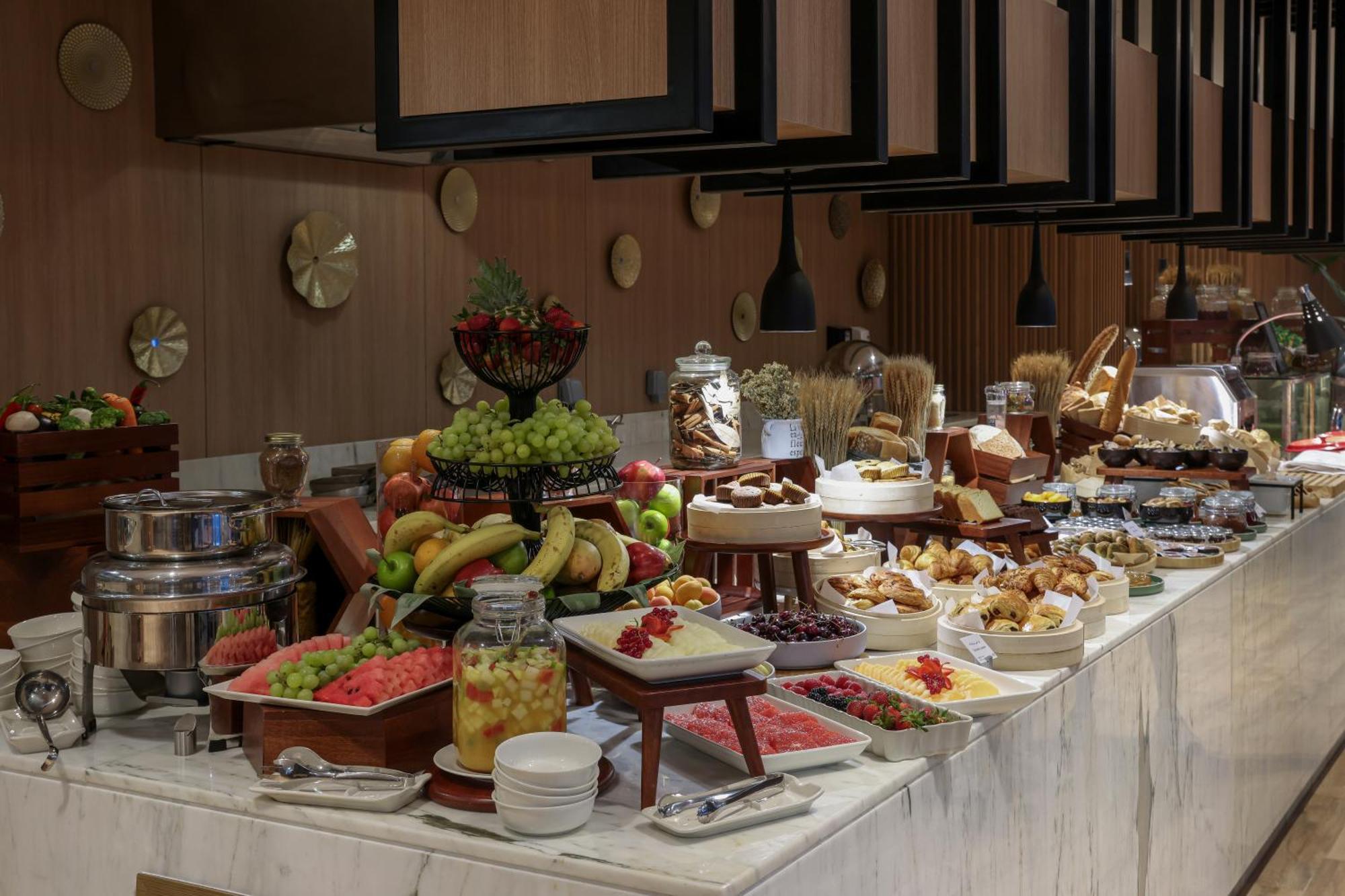 Radisson Hotel & Residence Riyadh Olaya Экстерьер фото