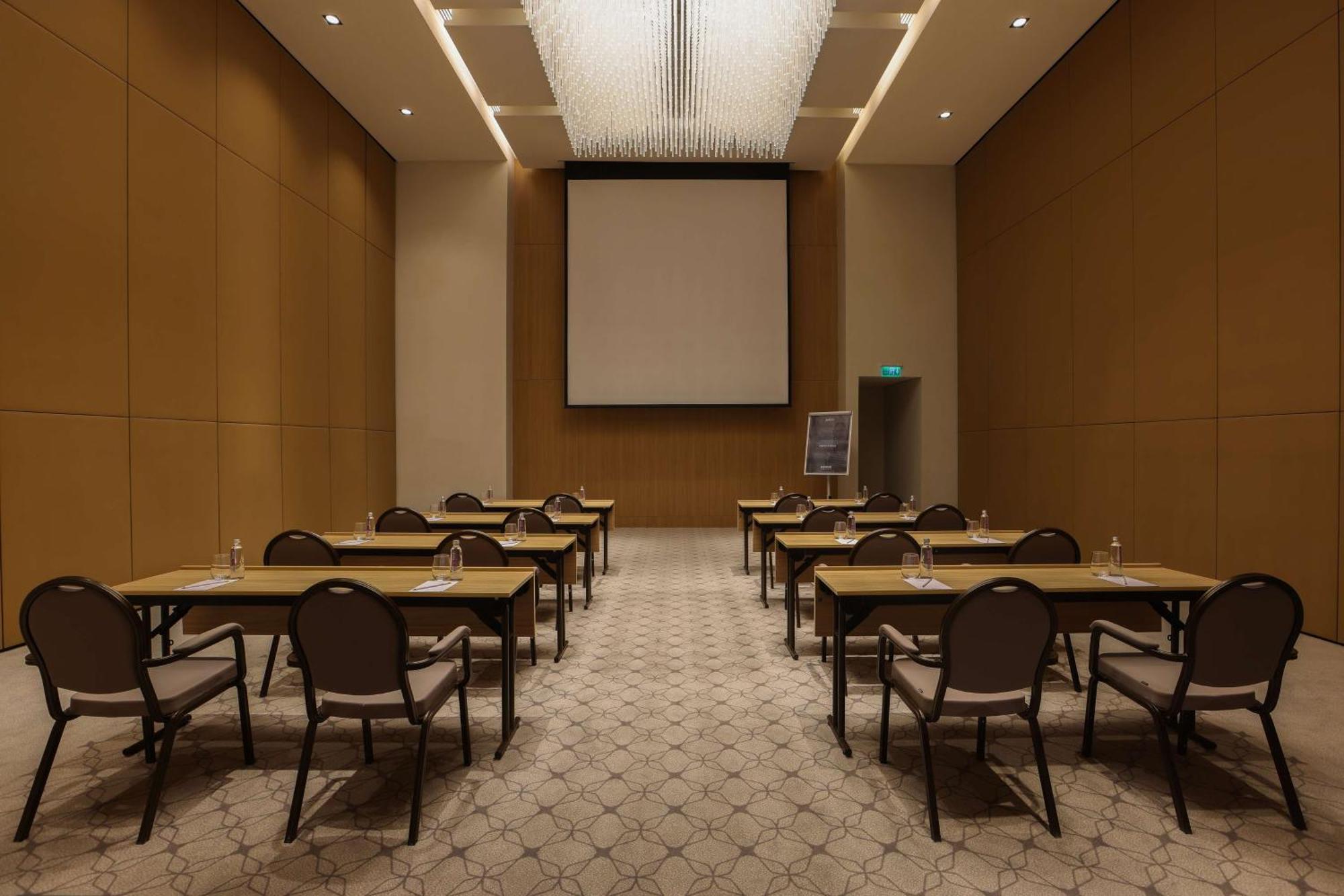 Radisson Hotel & Residence Riyadh Olaya Экстерьер фото