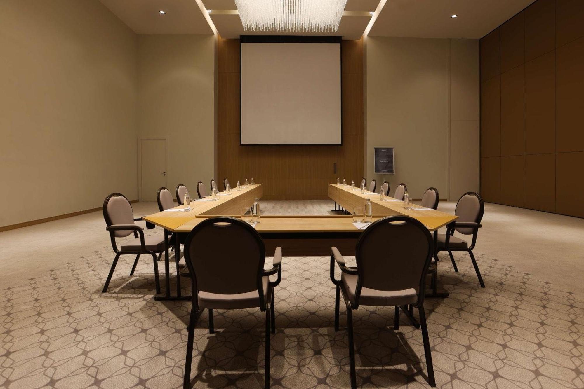 Radisson Hotel & Residence Riyadh Olaya Экстерьер фото