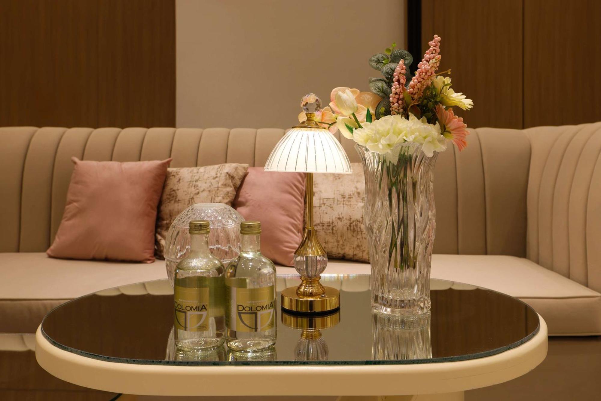 Radisson Hotel & Residence Riyadh Olaya Экстерьер фото